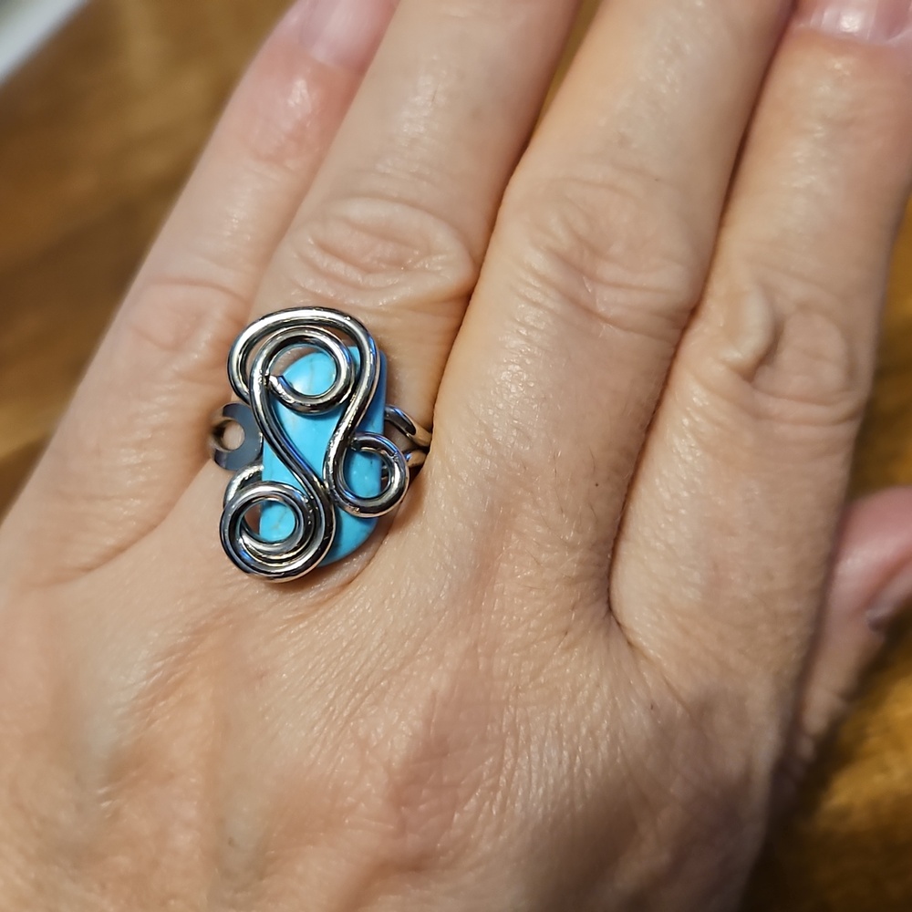 Silver/Turquoise Ring - Picture 5 of 5